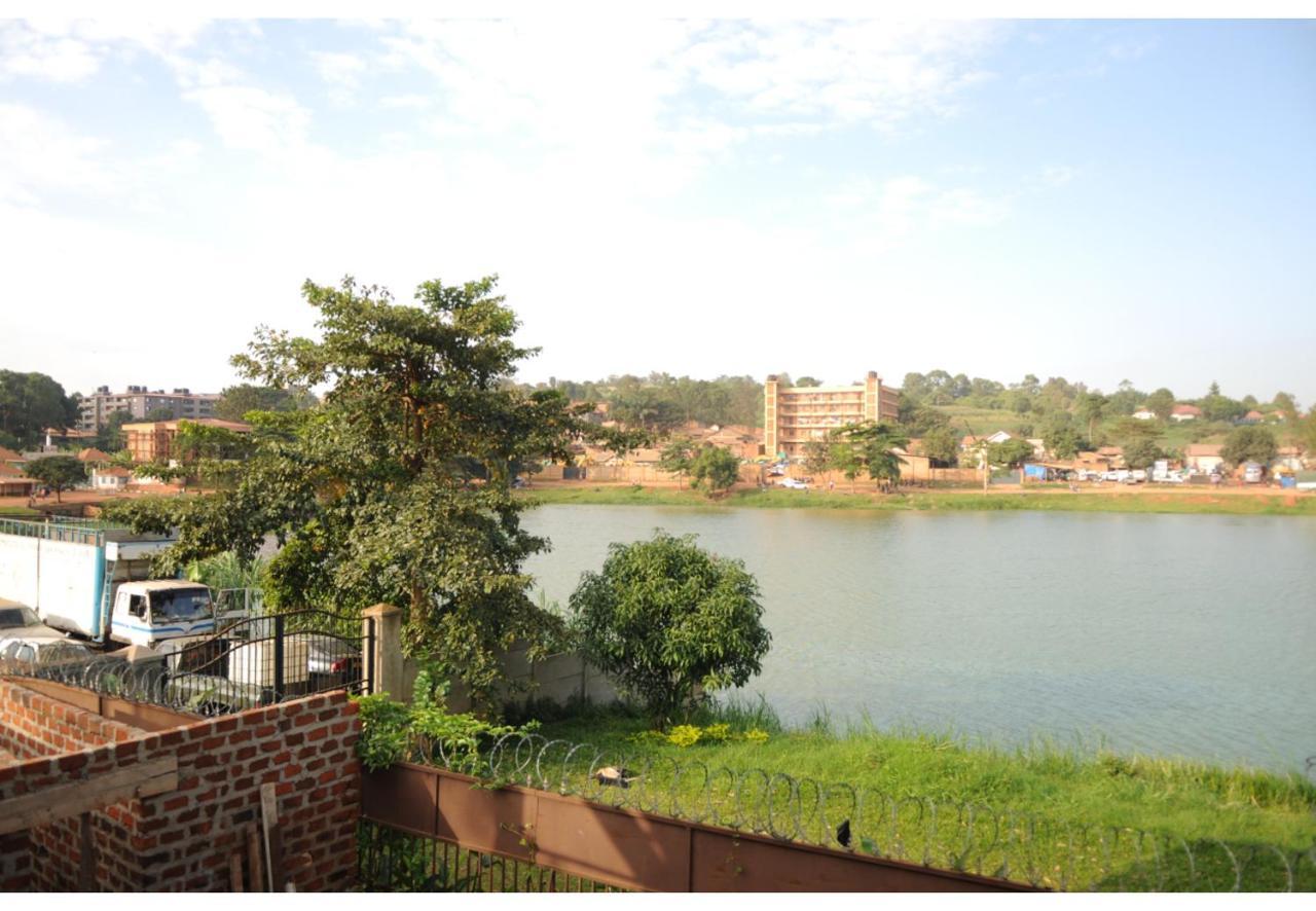 Royal Lake View Gardens คัมพาลา ภายนอก รูปภาพ